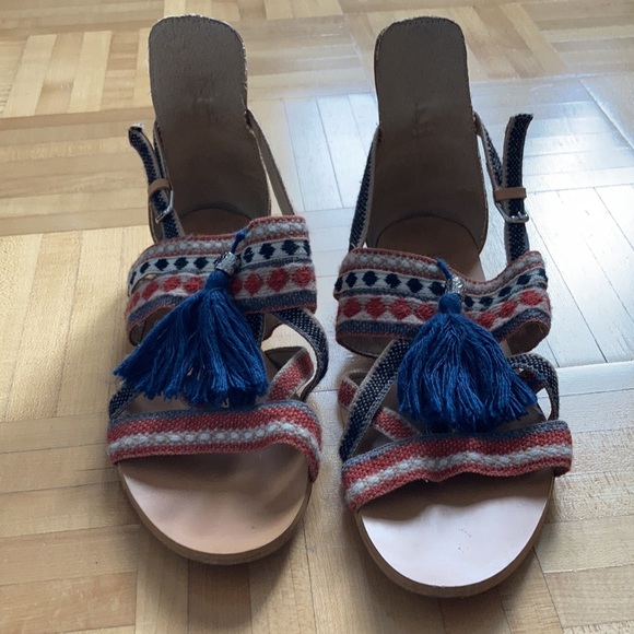 Zara tan/brown leather strappy blue tassel flat sandals, women’s EUR 37 / US 6.5 - Picture 9 of 13